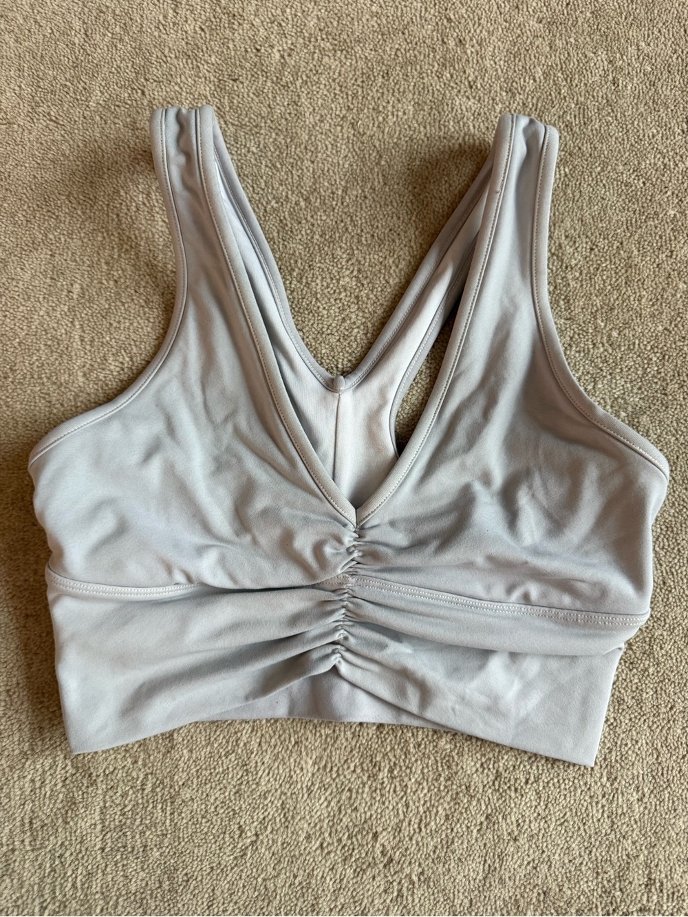 ALO Yoga Light Gray V-Neck Ruched Sports Bra